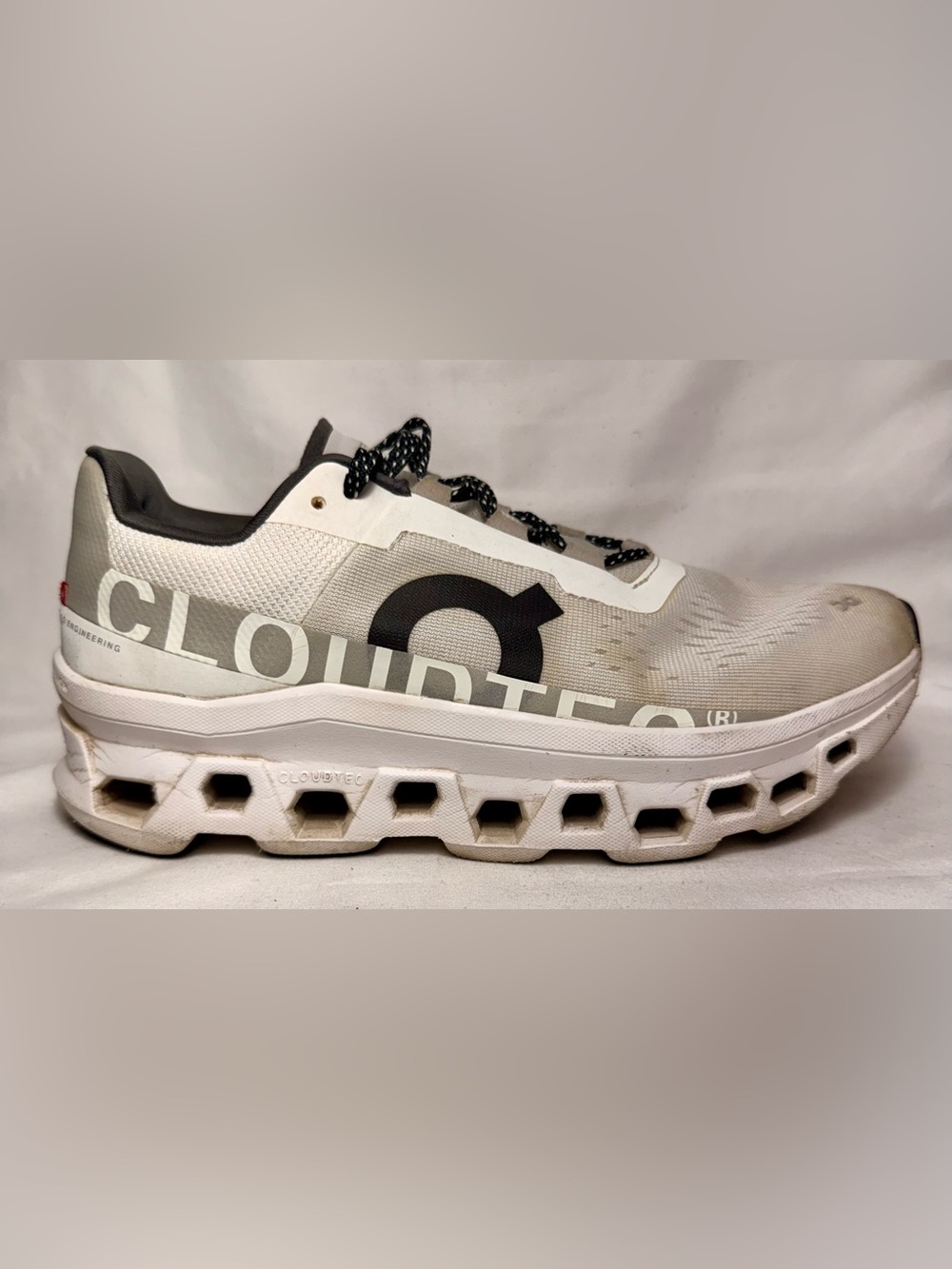On Running Cloudmonster Cloudtec Sneaker
